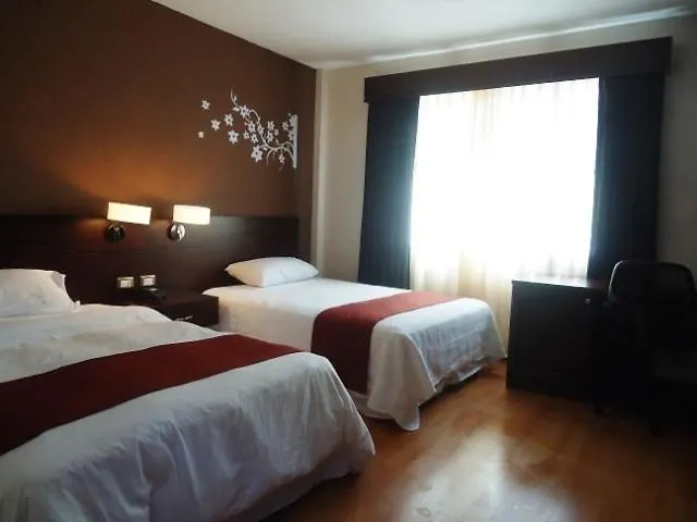 Hosteria Y Centro De Convenciones Baguanchi فندق