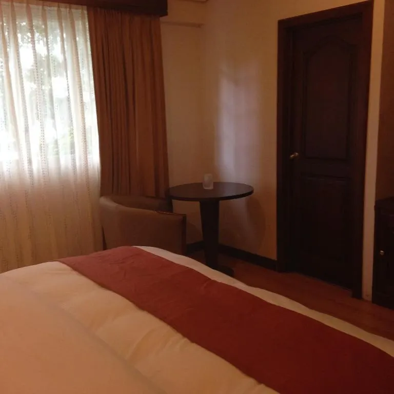Hosteria Y Centro De Convenciones Baguanchi فندق